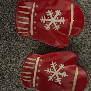 Hallmark small mitten bowl set
